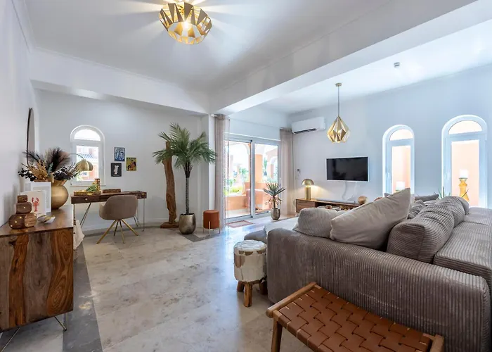 Decana Prestige - Gated Community Algarve Apartment Porches (Algarve)